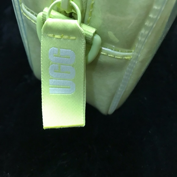 🆕 UGG Janey II Clear Sheepskin, Pollen - Picture 4 of 9